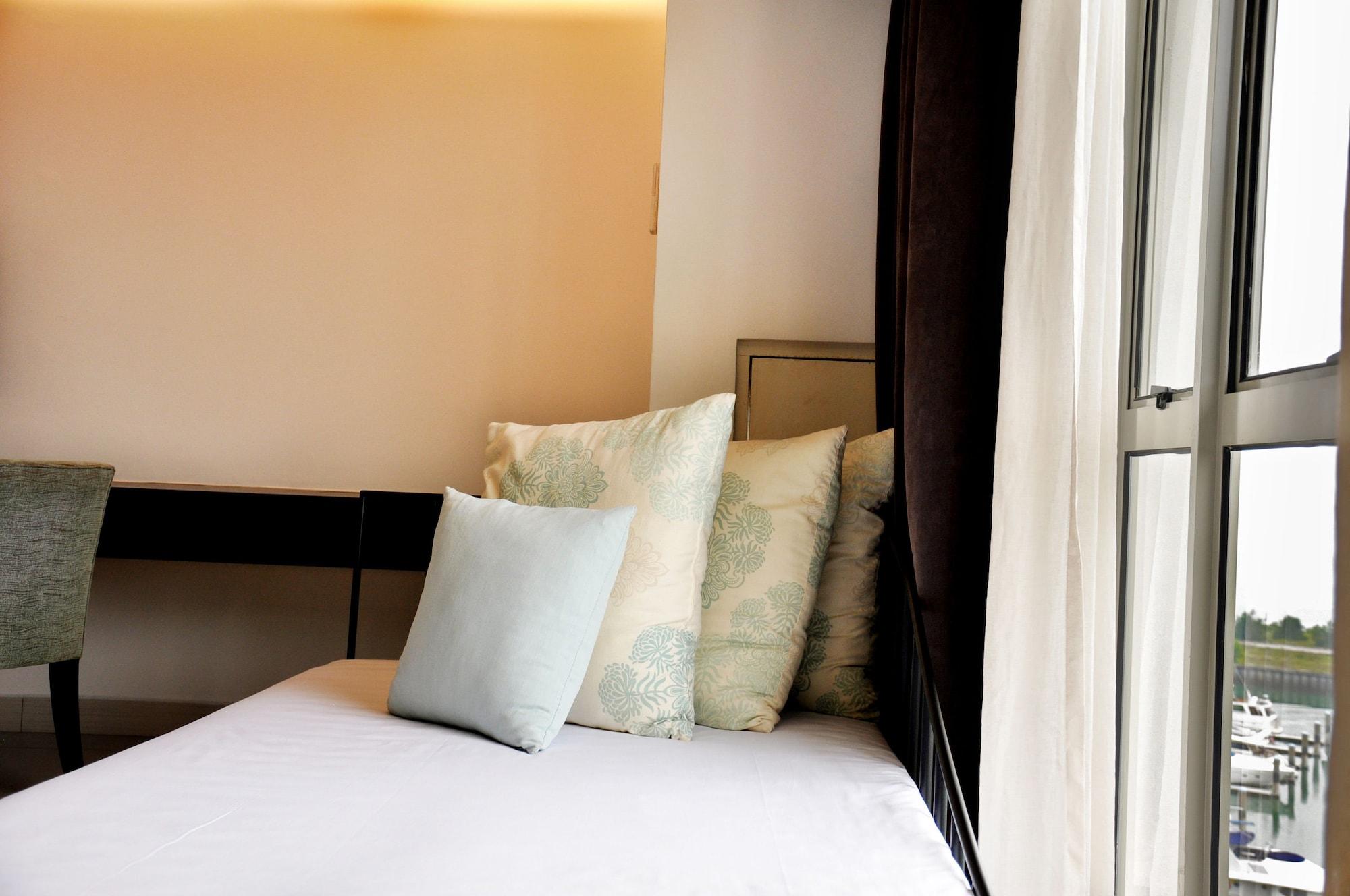 Avillion Admiral Cove Hotel Port Dickson Exterior photo
