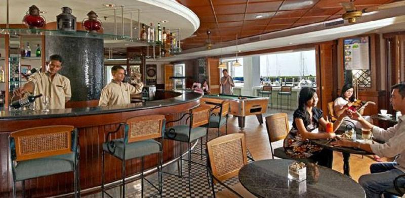 Avillion Admiral Cove Hotel Port Dickson Exterior photo